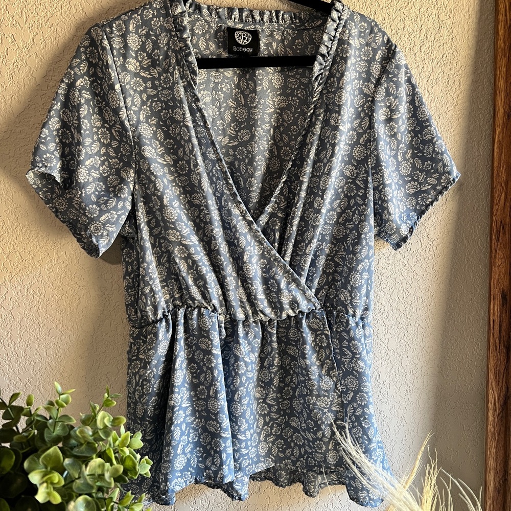 Blue and white floral top